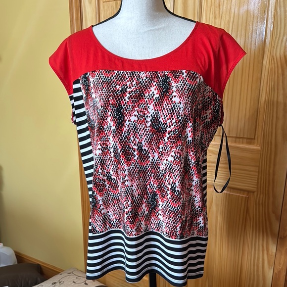 Calvin Klein Tops - Calvin Klein Red and Black Asymmetrical Cap Sleeve Blouse